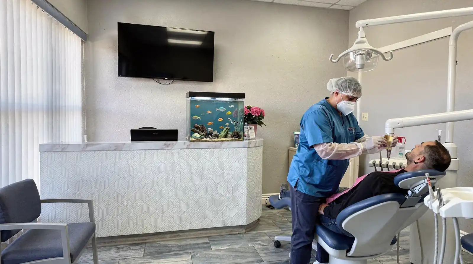 Same-day dental implants allow placement and temporary crown fitting in one visit.; Immediate loading implants