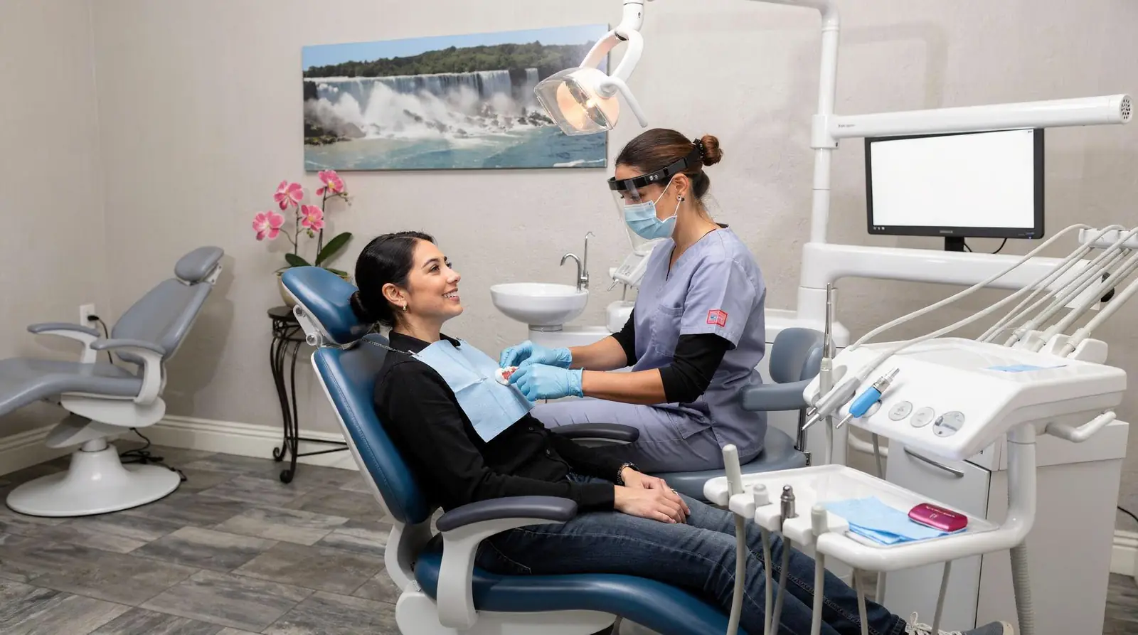 A smile makeover plan begins with a comprehensive evaluation of teeth, gums, bite, and overall